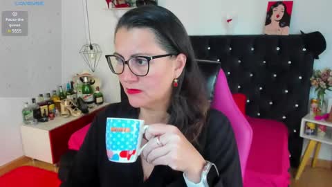 Mia  online show from March 2025 12:37:01 PM