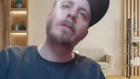dabbydaddy25 online show from May 2026 10:08:02 PM