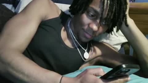 Snapshot of daddyj51870 chatting on January 2025 01:27:02 AM daddyJs cam online show from January 2025 01:27:02 AM