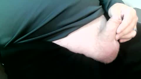 Snapshot of daddysmalls_55 chatting on December 2024 11:45:02 PM daddysmalls online show from December 2024 11:45:02 PM