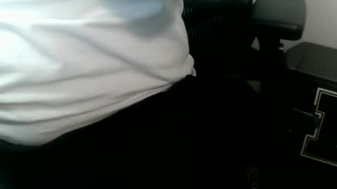 Snapshot of daddysmalls_55 chatting on January 2025 08:04:01 PM daddysmalls online show from January 2025 08:04:01 PM