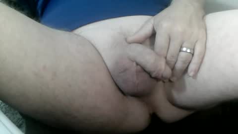 Snapshot of daddysmalls_55 chatting on January 2025 03:21:01 PM daddysmalls online show from January 2025 03:21:01 PM