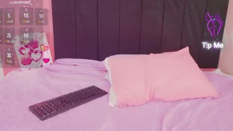 Anny  online show from April 2026 07:15:01 PM