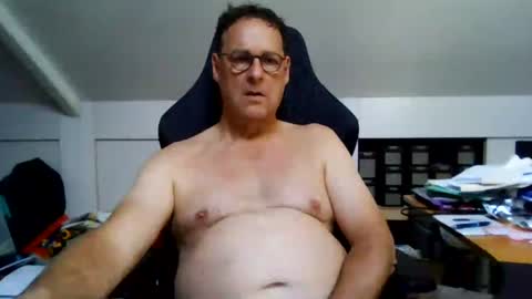 Dannyspoenk online show from July 2026 02:35:01 PM