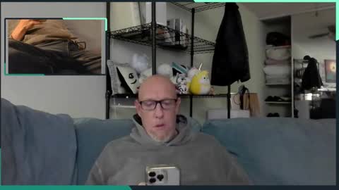 Snapshot of dadforhire chatting on December 2025 05:13:01 AM dadforhire online show from December 2025 05:13:01 AM