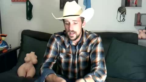 Snapshot of dadgoeswild chatting on May 2026 04:19:02 AM DadGoesWild online show from May 2026 04:19:02 AM