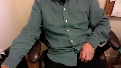 Snapshot of dadooronron69 chatting on October 2025 04:27:01 PM dadooronron69 online show from October 2025 04:27:01 PM