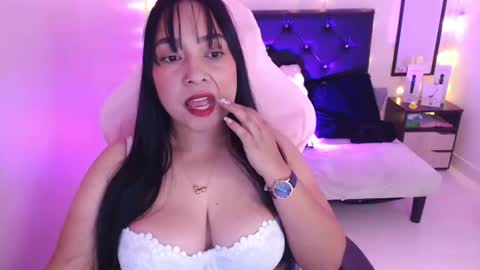 Snapshot of dads_angel19 chatting on July 2026 01:07:01 PM amanda online show from July 2026 01:07:01 PM