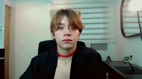 Snapshot of dae_lune chatting on February 2026 10:30:02 PM dae_lune online show from February 2026 10:30:02 PM