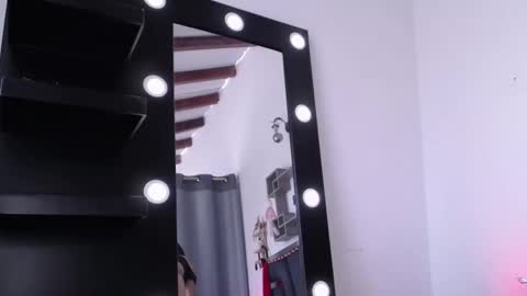 daenerys_cat online show from December 2024 06:25:01 PM