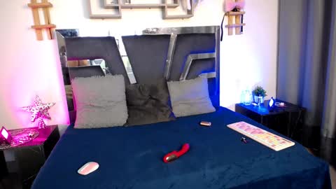 daenerys_cat online show from January 2025 12:15:02 PM