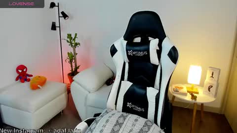 Snapshot of dafboy_ chatting on May 2026 04:04:02 PM Allan Daf online show from May 2026 04:04:02 PM
