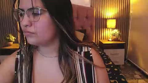 Dafne  online show from December 2024 02:13:02 PM