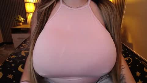 Dafne  online show from December 2024 05:15:02 PM