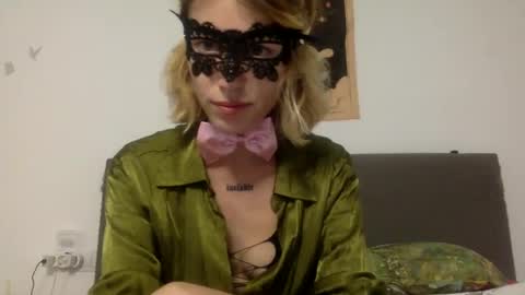 dafnesqueeze online show from December 2024 08:55:01 PM