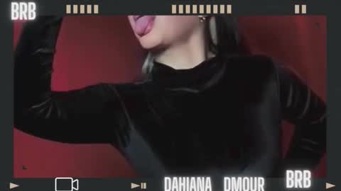 Dahiana  online show from November 2025 04:51:01 PM