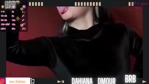 Dahiana  online show from November 2025 11:24:01 AM