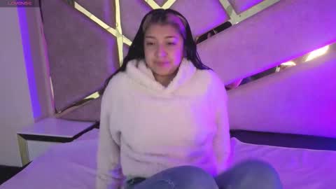 Dahiana  online show from March 2026 12:10:02 PM