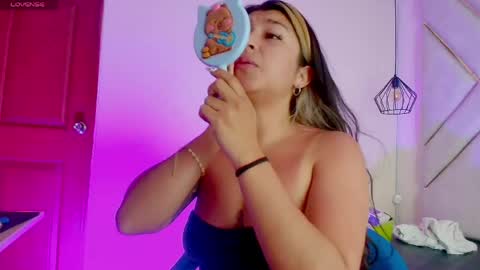 Dahiana  online show from April 2026 12:33:01 PM