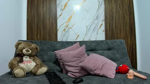 dahianaroa online show from February 2026 01:01:02 PM