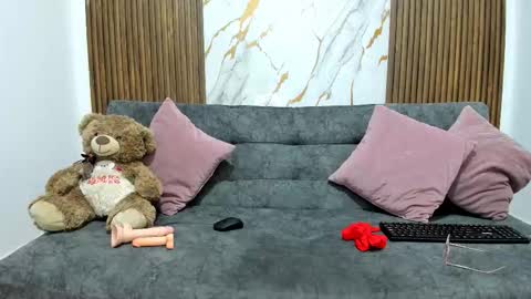 dahianaroa online show from February 2026 12:47:02 PM