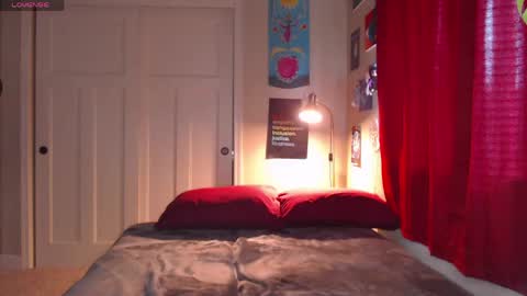 Dahlia online show from April 2026 09:06:02 PM