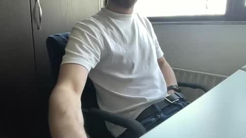 Snapshot of dailybully chatting on February 2026 09:53:01 AM Your daily dose online show from February 2026 09:53:01 AM