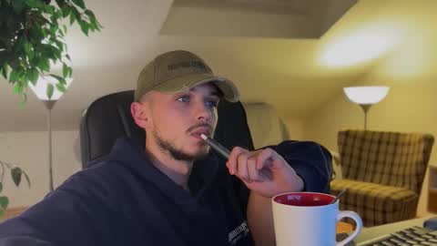 Snapshot of daimon_hall chatting on November 2025 10:15:02 PM Daimon online show from November 2025 10:15:02 PM