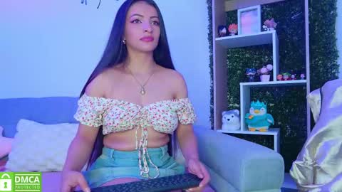 Snapshot of dainty_angel_ chatting on March 2025 01:47:01 PM Angel online show from March 2025 01:47:01 PM