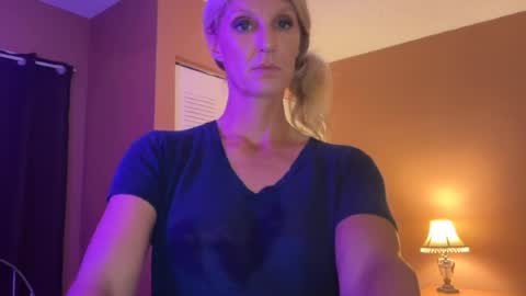Snapshot of daisy9kat chatting on August 2026 03:06:01 AM Daisy137 online show from August 2026 03:06:01 AM