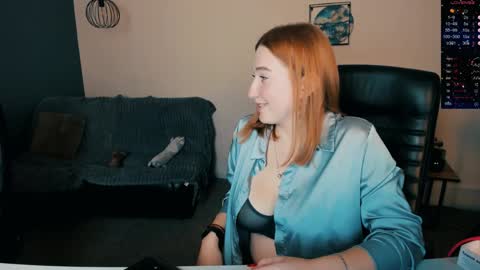 Little Di online show from December 2024 01:41:02 AM