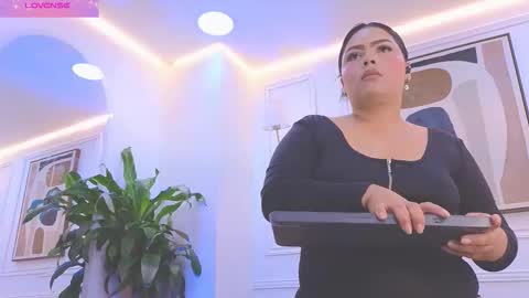 Daisy Price online show from March 2026 10:10:01 AM