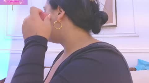 Daisy Price online show from April 2026 10:10:01 AM