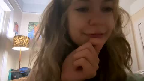 Snapshot of daisybaby699 chatting on January 2025 04:44:01 AM DaisyB3 online show from January 2025 04:44:01 AM