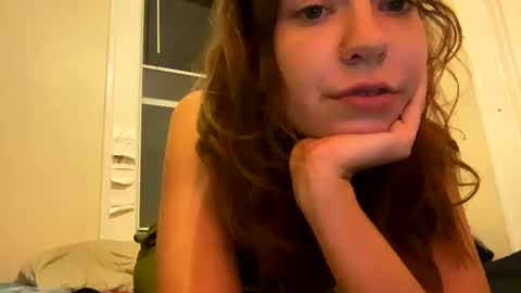 Snapshot of daisybaby699 chatting on September 2025 04:12:02 AM DaisyB3 online show from September 2025 04:12:02 AM