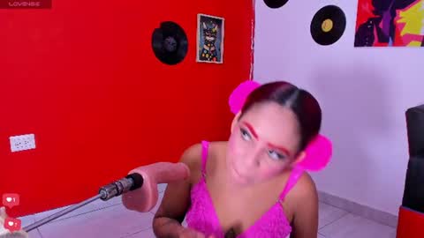 Snapshot of daisyhotgirl69 chatting on July 2026 05:54:01 AM girl- paola online show from July 2026 05:54:01 AM
