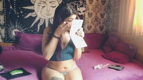    --  -- help me reach 100 hands up  online show from January 2025 07:17:01 PM