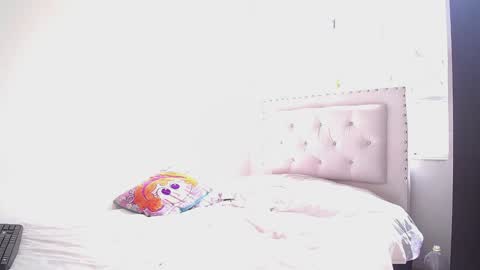 Dakota and Aron online show from December 2024 06:29:01 PM