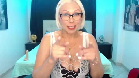 Snapshot of dakota_daprinski chatting on October 2025 01:48:02 AM Dakota online show from October 2025 01:48:02 AM