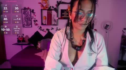Caroliina online show from January 2026 06:57:02 PM