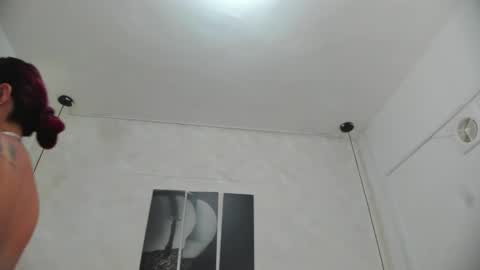 Dakota  online show from September 2025 12:16:01 PM