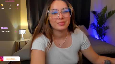 Snapshot of dakottaa__ chatting on December 2025 11:54:01 PM dakottaa__ online show from December 2025 11:54:01 PM