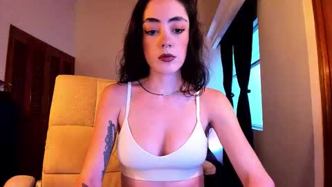 Almendra online show from January 2026 10:58:02 PM