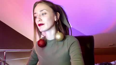 Snapshot of dalia_peach chatting on December 2024 10:19:01 AM Dalia online show from December 2024 10:19:01 AM