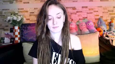 Snapshot of dalia_peach chatting on September 2025 09:24:01 AM Dalia online show from September 2025 09:24:01 AM