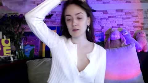 Dalia  online show from November 2025 09:20:01 AM