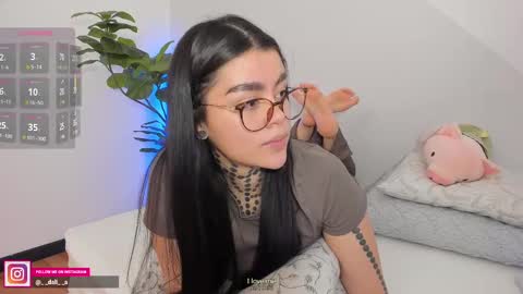 Dalia online show from October 2025 11:03:02 PM