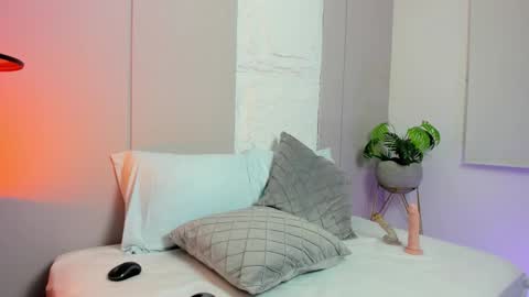 D A L I L A online show from February 2026 07:56:01 PM