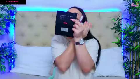 daliyaa_ online show from July 2026 12:09:01 PM