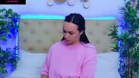 daliyaa_ online show from July 2026 12:18:02 PM